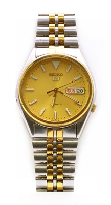 Lot 428 - A bi-colour Seiko '5' automatic bracelet watch