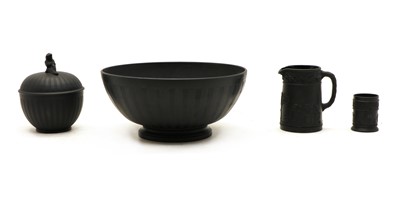 Lot 90 - A Wedgwood black basalt bowl