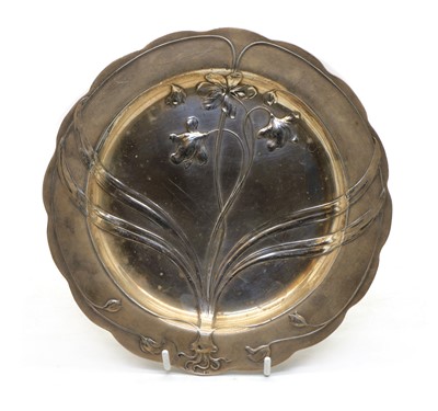 Lot 232 - An Art Nouveau WMF silver plated card dish