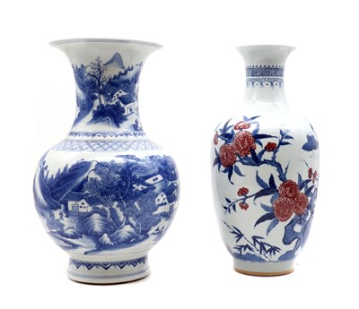 Lot 167 - A Chinese blue and white vase