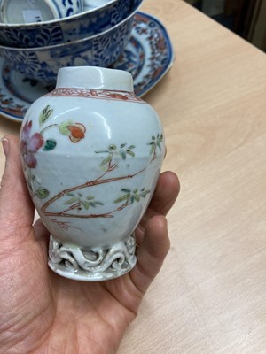Lot 152 - A collection of Chinese porcelain