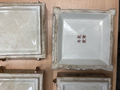 Lot 119 - A collection of Chinese porcelain boxes