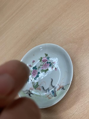 Lot 142 - A collection of Chinese cups and saucers
