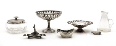 Lot 20 - A collection of silver items