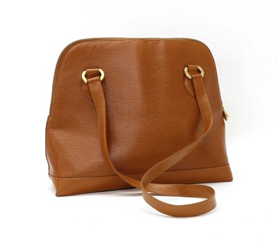 Lot 373 - A Chloe tan leather shoulder bag