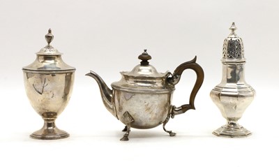 Lot 12 - A Victorian silver teapot