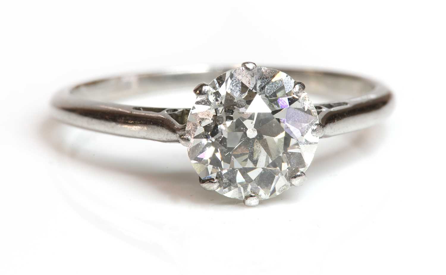 Lot 95 - A single stone diamond ring