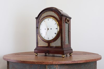 Lot 195 - A George III mahogany eight-day repeating bracket clock