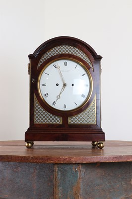 Lot 195 - A George III mahogany eight-day repeating bracket clock