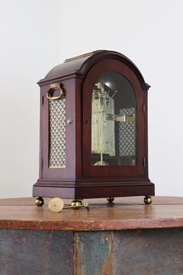 Lot 195 - A George III mahogany eight-day repeating bracket clock