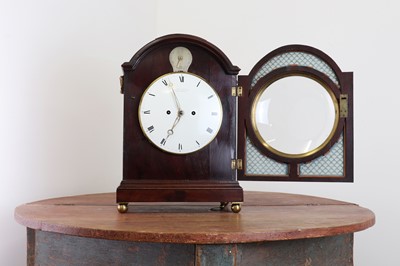 Lot 195 - A George III mahogany eight-day repeating bracket clock