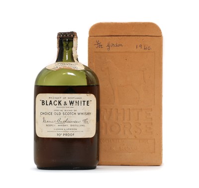 Lot 302 - Black & White, Choice Old Scotch Whisky, Buchanans, 1940s spring cap bottling (1)