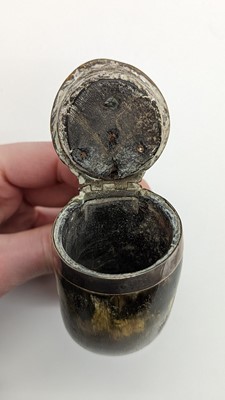 Lot 250 - Two 19th century Scottish rams horn snuff mulls