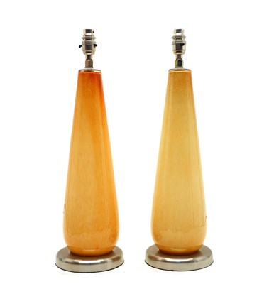 Lot 334 - A pair of table lamps