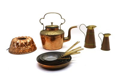 Lot 323 - A collection of copper kitchenalia