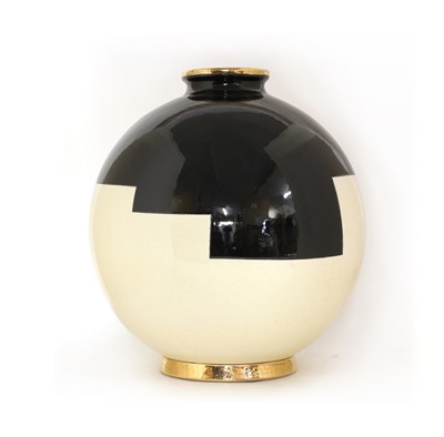 Lot 126 - A Longwy faience Art Deco-style 'Panthères Noires' vase