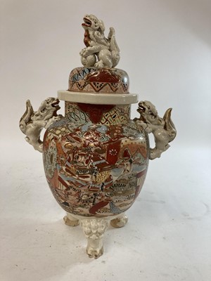 Lot 75 - A collection of Japanese pottery