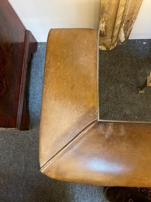 Lot 536 - A brass and leather upholstered club fender
