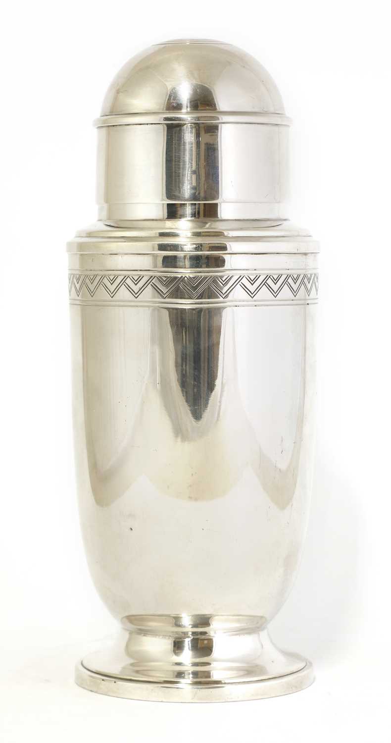 Lot 151 - An Art Deco silver-plated cocktail shaker