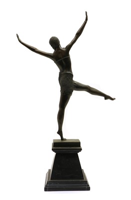 Lot 164 - A bronze figure