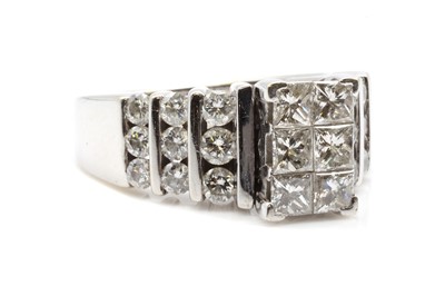 Lot 155 - An American diamond set ring