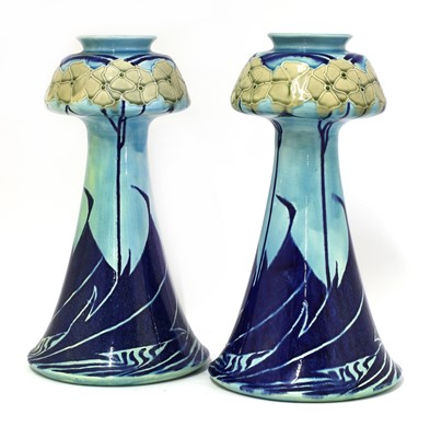 Lot 16 - A pair of Minton secessionist vases