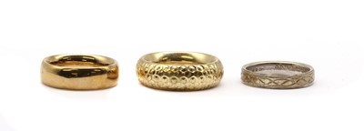 Lot 266 - Three 9ct gold wedding rings