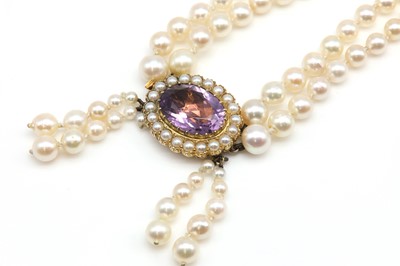 Lot 244 - A two row graduated cultured pearl necklace