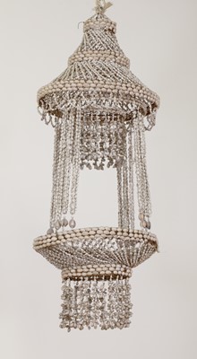 Lot 53 - An extraordinary strung shell chandelier