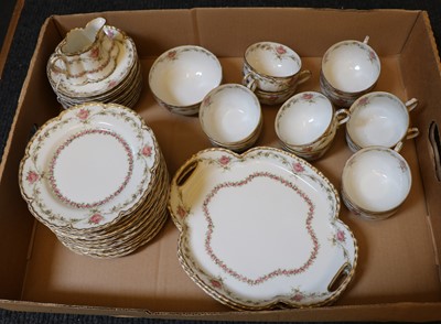Lot 128 - A Haviland Limoges porcelain tea service for twelve