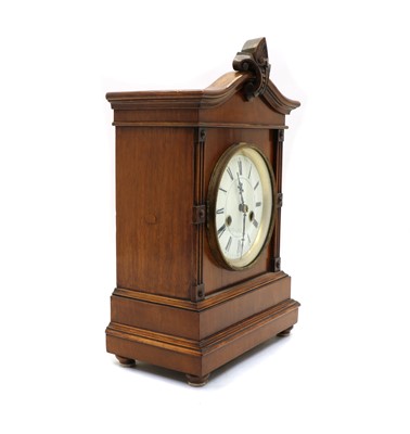 Lot 217 - A German mantel clock