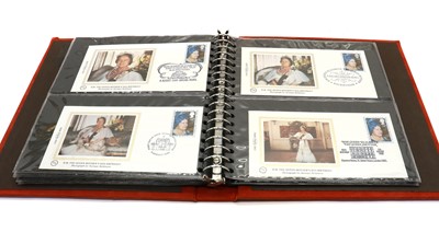 Lot 165 - Five albums of GB QEII covers