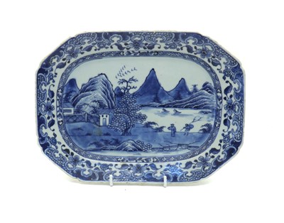 Lot 171 - A Chinese blue and white serving dish