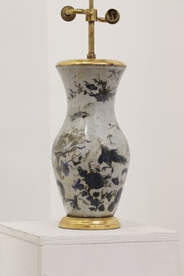 Lot 651 - A decalcomania chinoiserie glass lamp