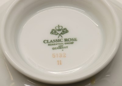 Lot 226 - A Rosenthal porcelain 'Aida' pattern dinner service