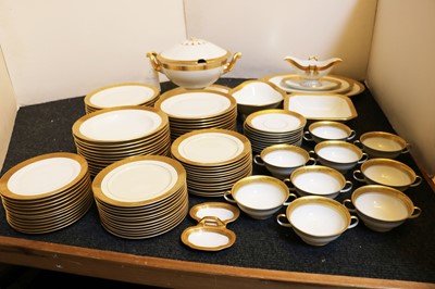 Lot 226 - A Rosenthal porcelain 'Aida' pattern dinner service