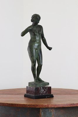 Lot 213 - A grand tour bronze figure