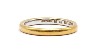 Lot 103 - A 22ct gold wedding ring