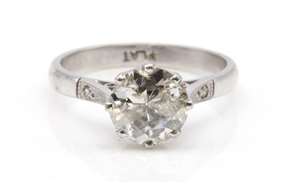 Lot 132 - A single stone diamond ring