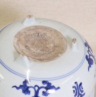 Lot 31 - A Chinese blue and white censer