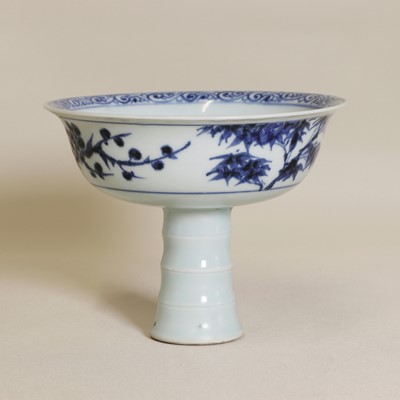 Lot 13 - A Chinese blue and white stem cup