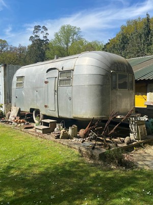 Lot 1 - A 1953 Airstream 'Flying Cloud' travel trailer