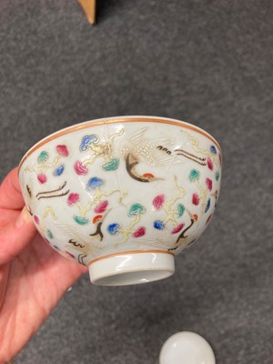 Lot 73 - A Chinese famille rose bowl and cover