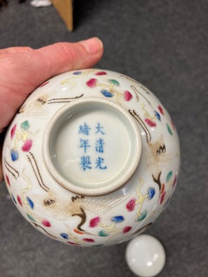 Lot 73 - A Chinese famille rose bowl and cover