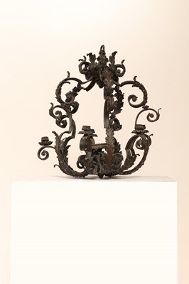 Lot 540 - An Italianate baroque-style six-light chandelier