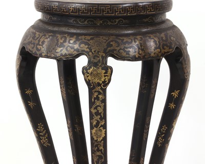 Lot 162 - A Chinese gilt-lacquered vase stand