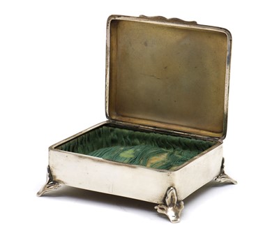 Lot 6 - A guilloche enamelled silver trinket box