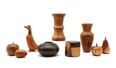 Lot 314 - A collection of treen