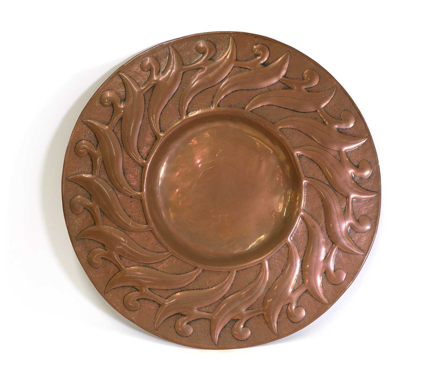 Lot 70 - An Arts and Crafts copper charger