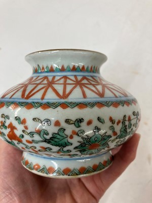 Lot 81 - A Chinese red and green enamelled jar